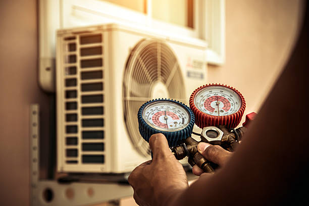 Professional Ductwork Repair technician working in Timpson, TX
